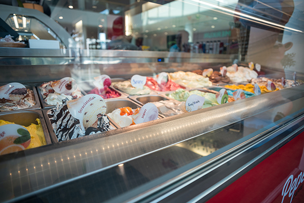 Boostez votre entreprise avec une machine à crème glacée commerciale